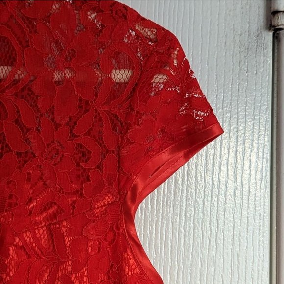 Traditional Red Wedding Gown - Picture 12 of 13